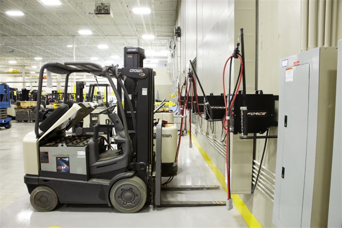 forklift battery charging