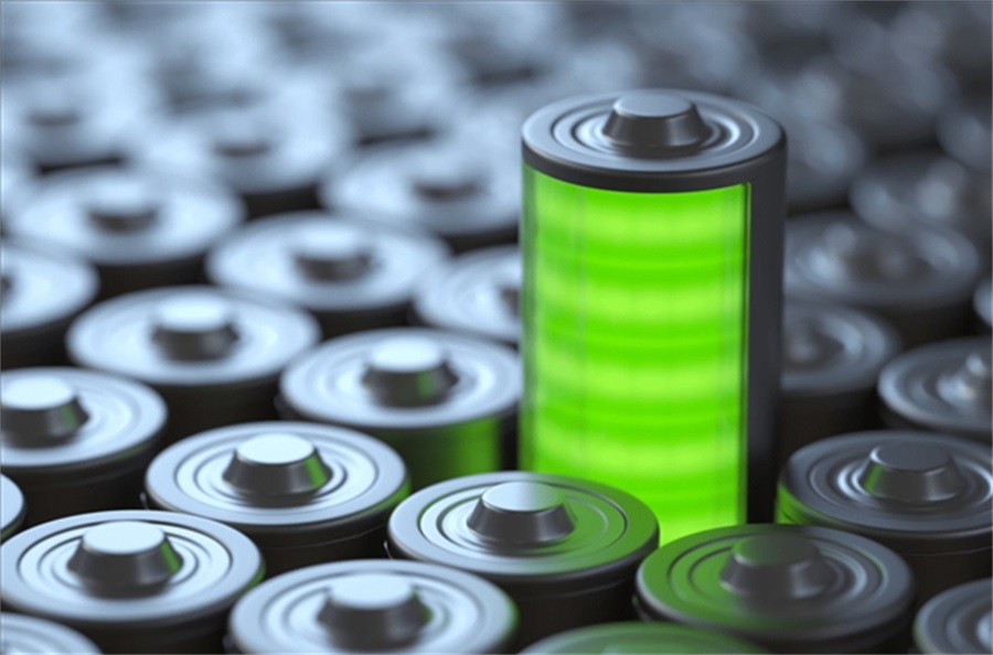 LiFePO4 Battery And Sodium-Ion Battery Fly Side By Side