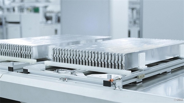 Towards independent innovation: Power battery from VDA, MEB to short knife