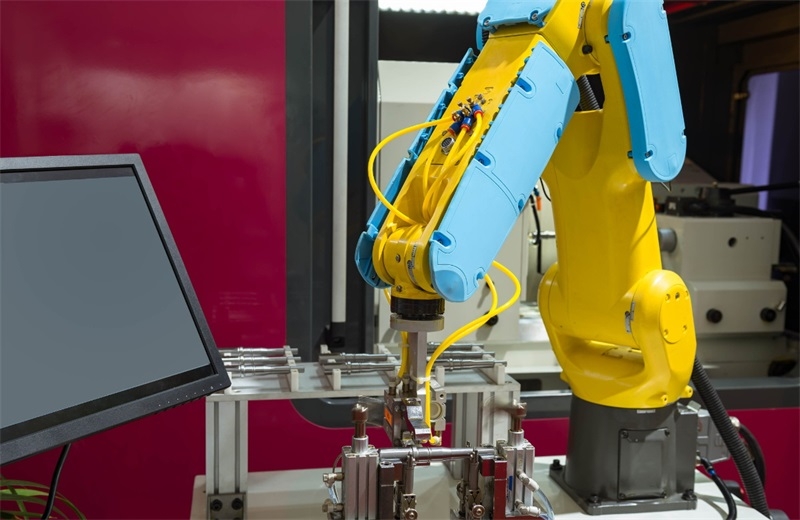 Wireless Charging in Industrial Settings: A Safer and More Efficient Solution